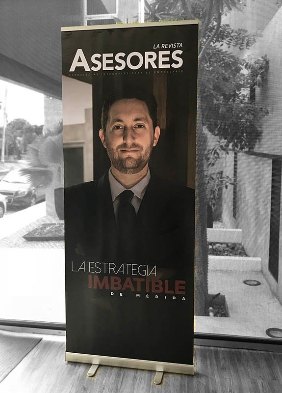 DISPLAY ROLL-UP CON LONA IMPRESA DE 80 CMS X 200 CMS